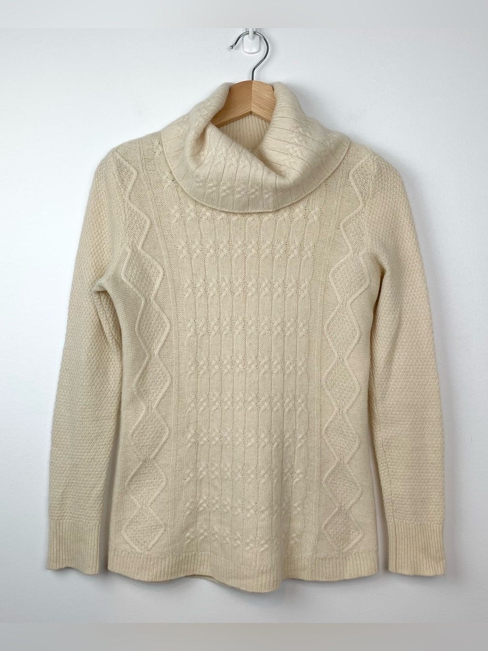 Kenar 2-Ply Cashmere Sweater Knit Ecru Cream Turtleneck Sz Medium Quiet Luxury